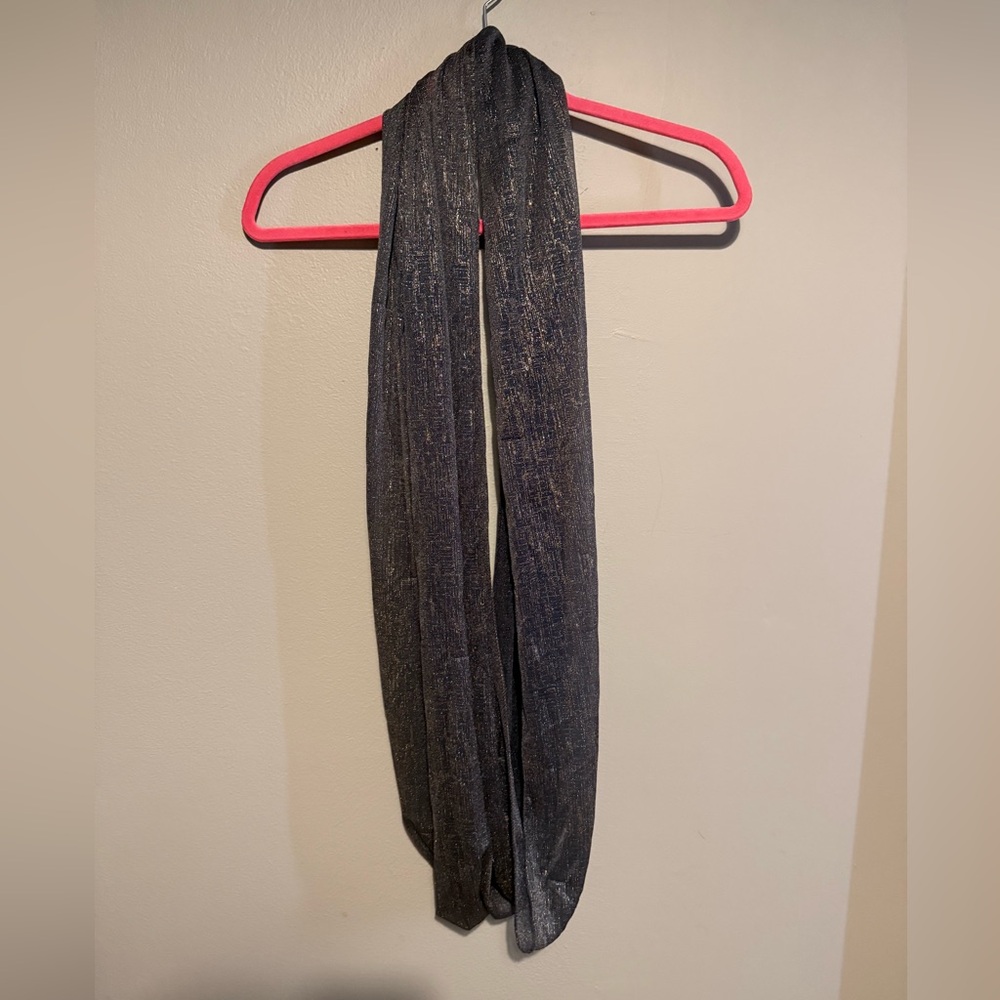 Elegant Charcoal and Gold Scarf